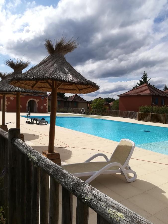 "Chezvero46" Residence 3 Etoiles Avec Piscine, Wifi Et Velos 普赖萨克 外观 照片